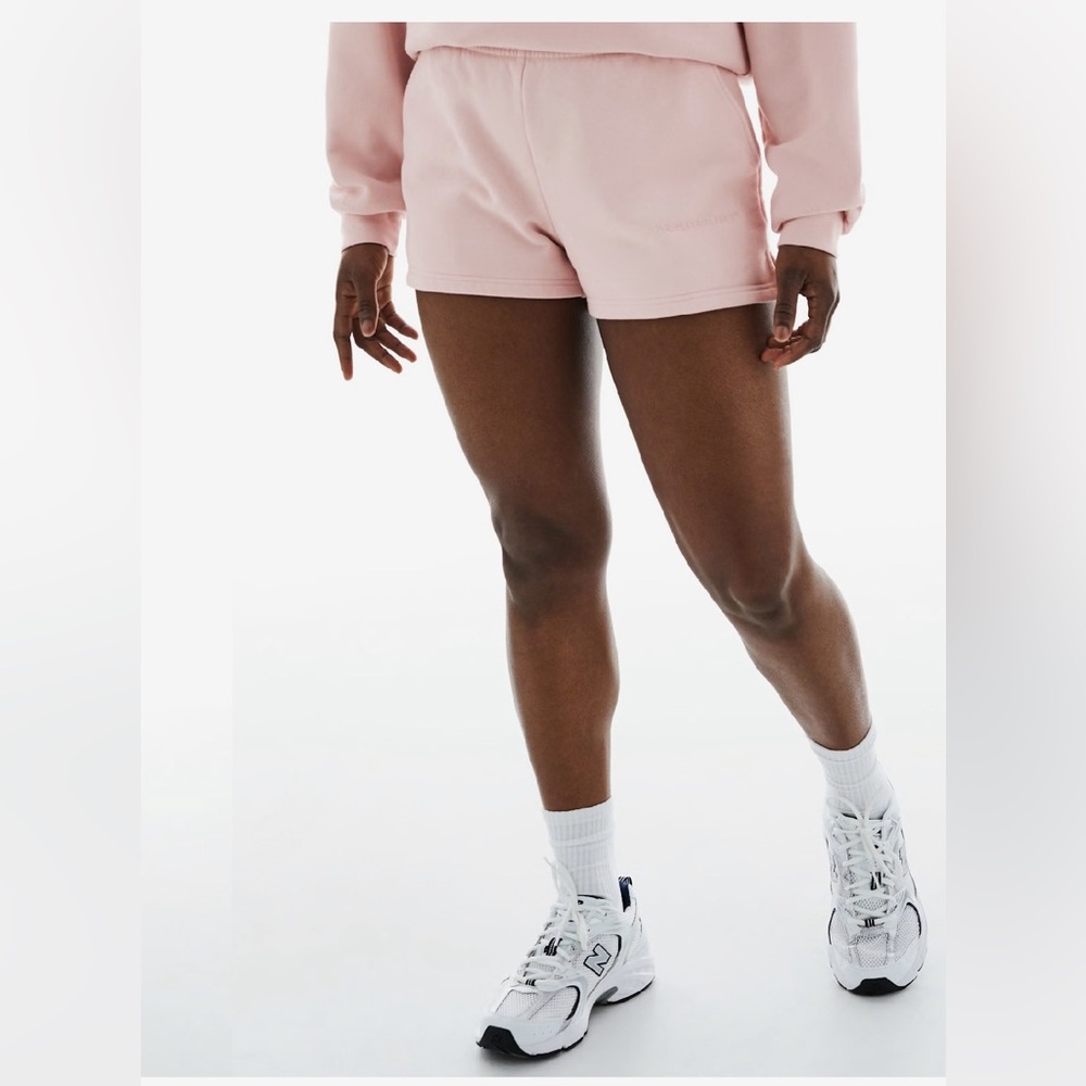 The Super Fleece SweatShort 3” Navy Aritzia The Super Puff